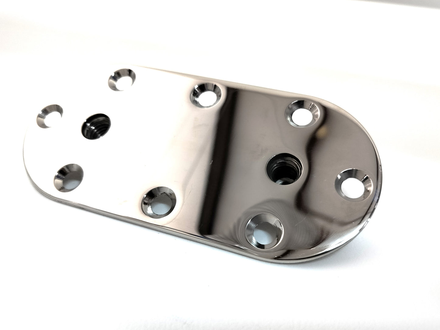 6.5" Oval Threaded Deck Plate